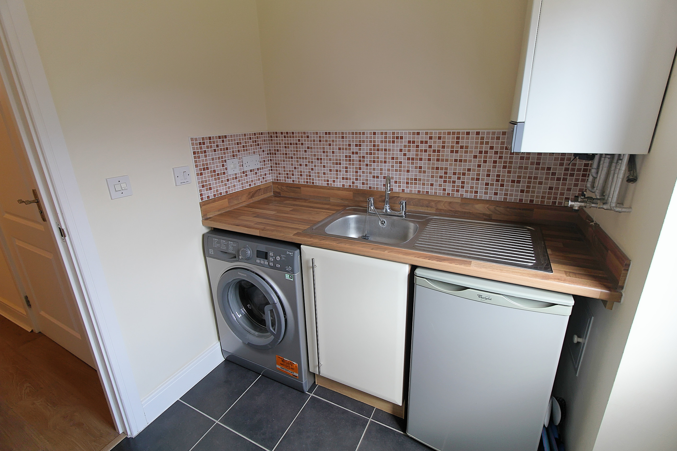 Coxwold Close, Hamilton, LE5, photo 11