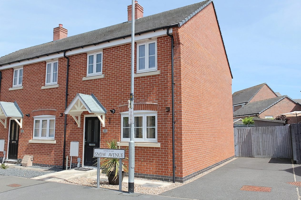 Snow Avenue, Blaby, LE8