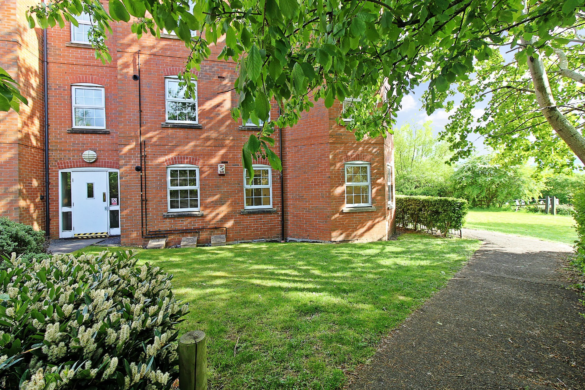 Lock Keeper Close, Wigston, LE18
