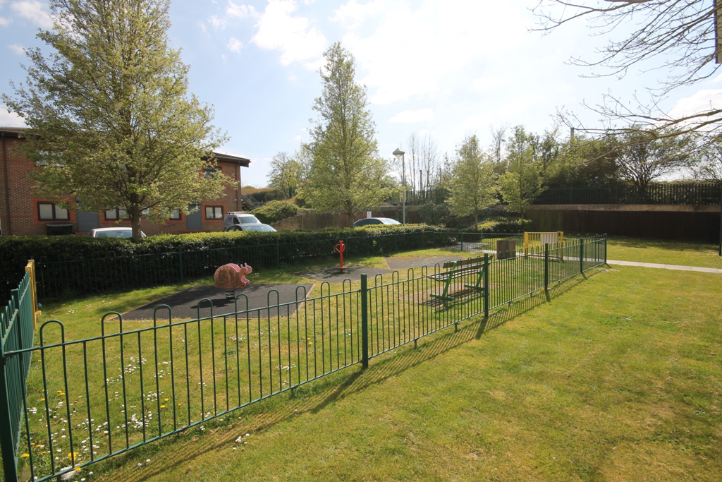 Sharps Court, SG4, photo 6