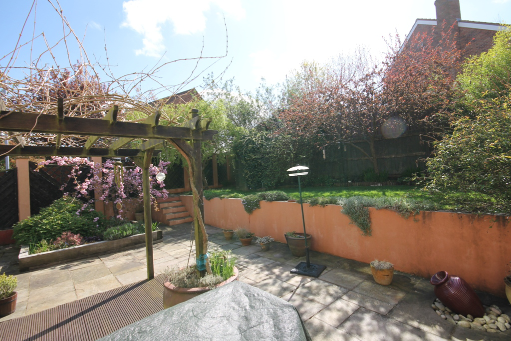 Vetchfield Avenue, WR4, photo 10