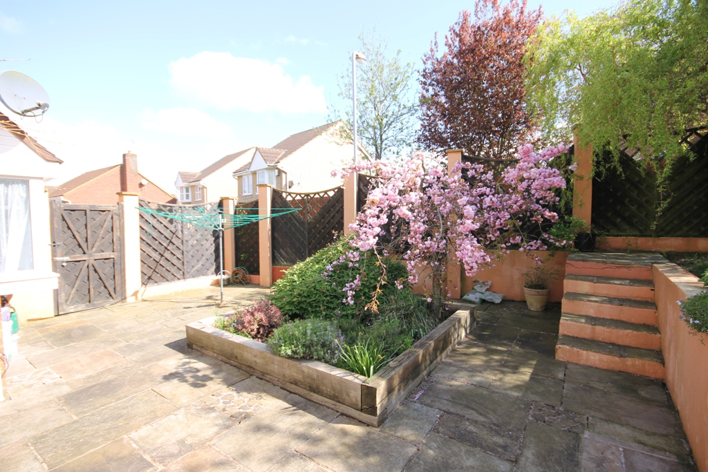 Vetchfield Avenue, WR4, photo 7