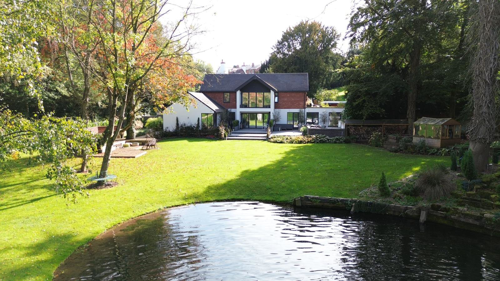 Hartlebury, DY11