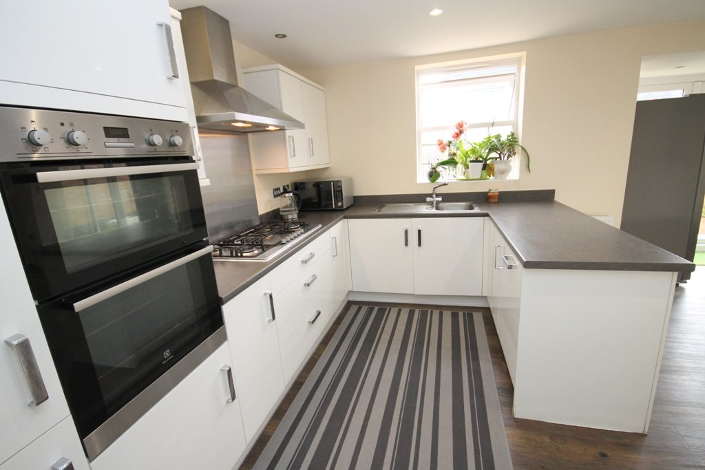 Chalmers Close, WR5 1SX, photo 2