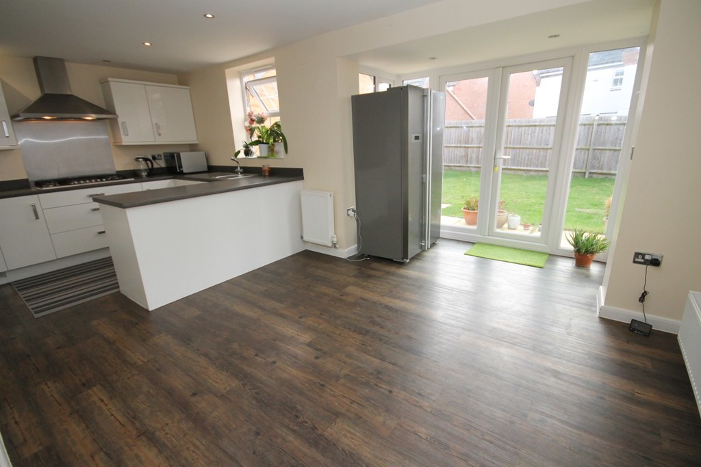 Chalmers Close, WR5 1SX, photo 4