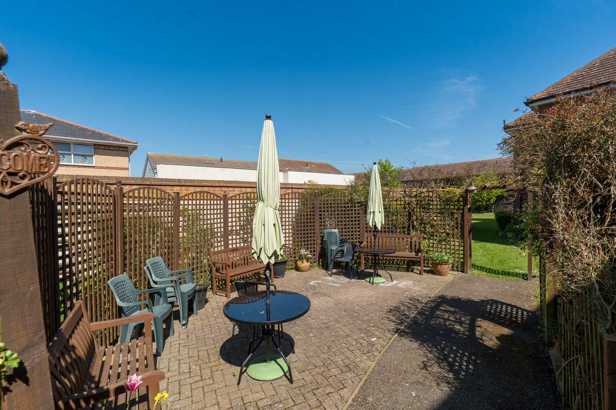 Connaught Avenue, Frinton-on-sea, CO13 9, photo 17