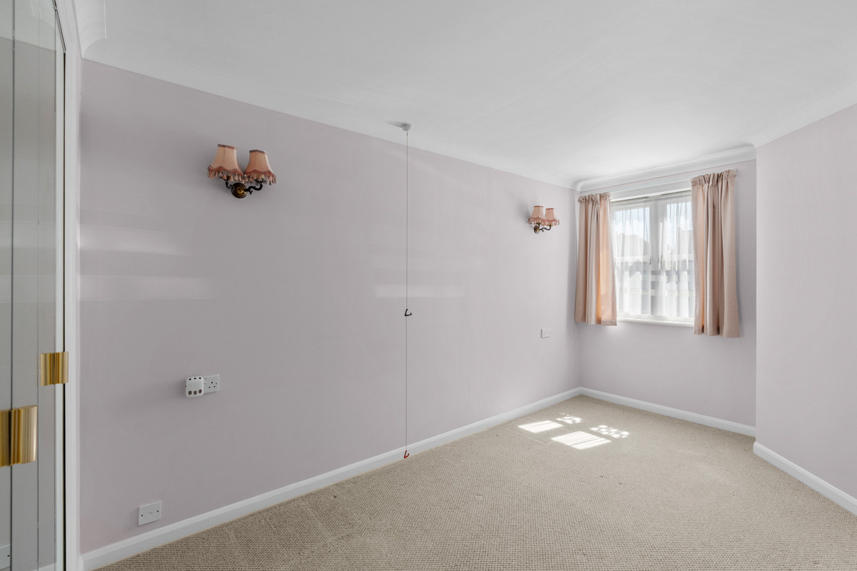 Connaught Avenue, Frinton-on-sea, CO13 9, photo 11
