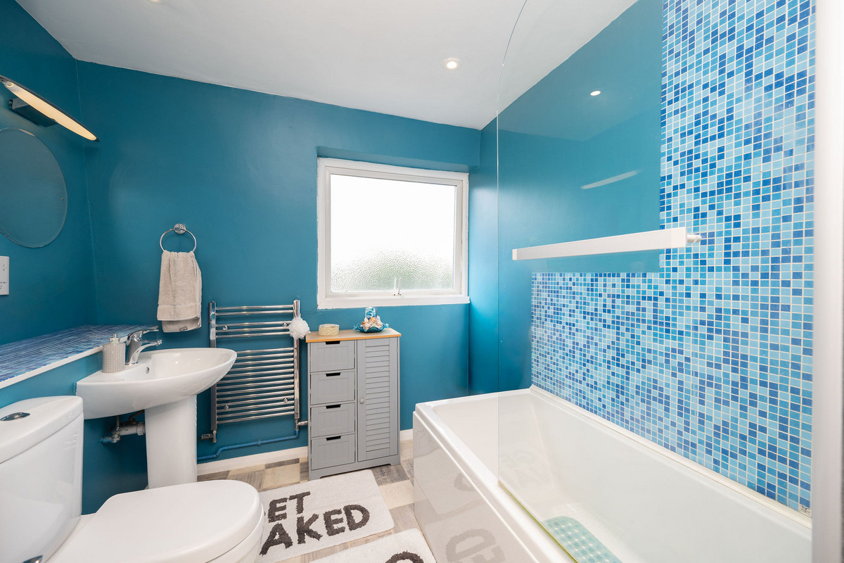 Ashleigh Road, Horsham, RH12, photo 14