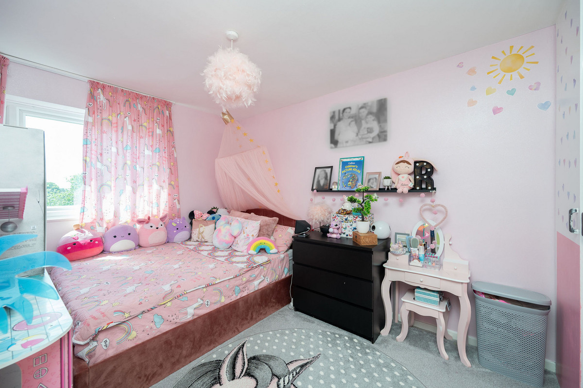 Ashleigh Road, Horsham, RH12, photo 12