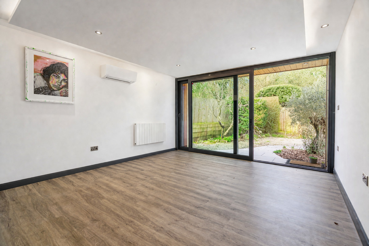 Church Hill, Aspley Guise MK17, photo 44