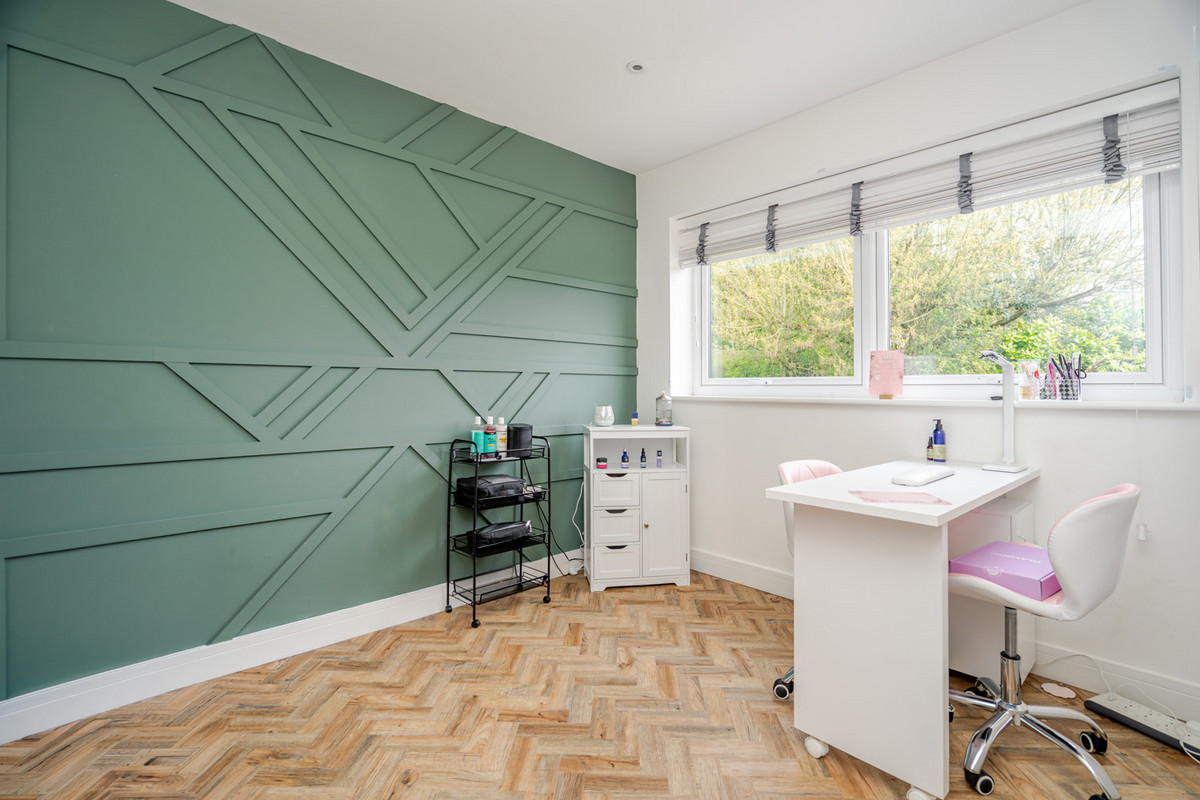 Church Hill, Aspley Guise MK17, photo 6