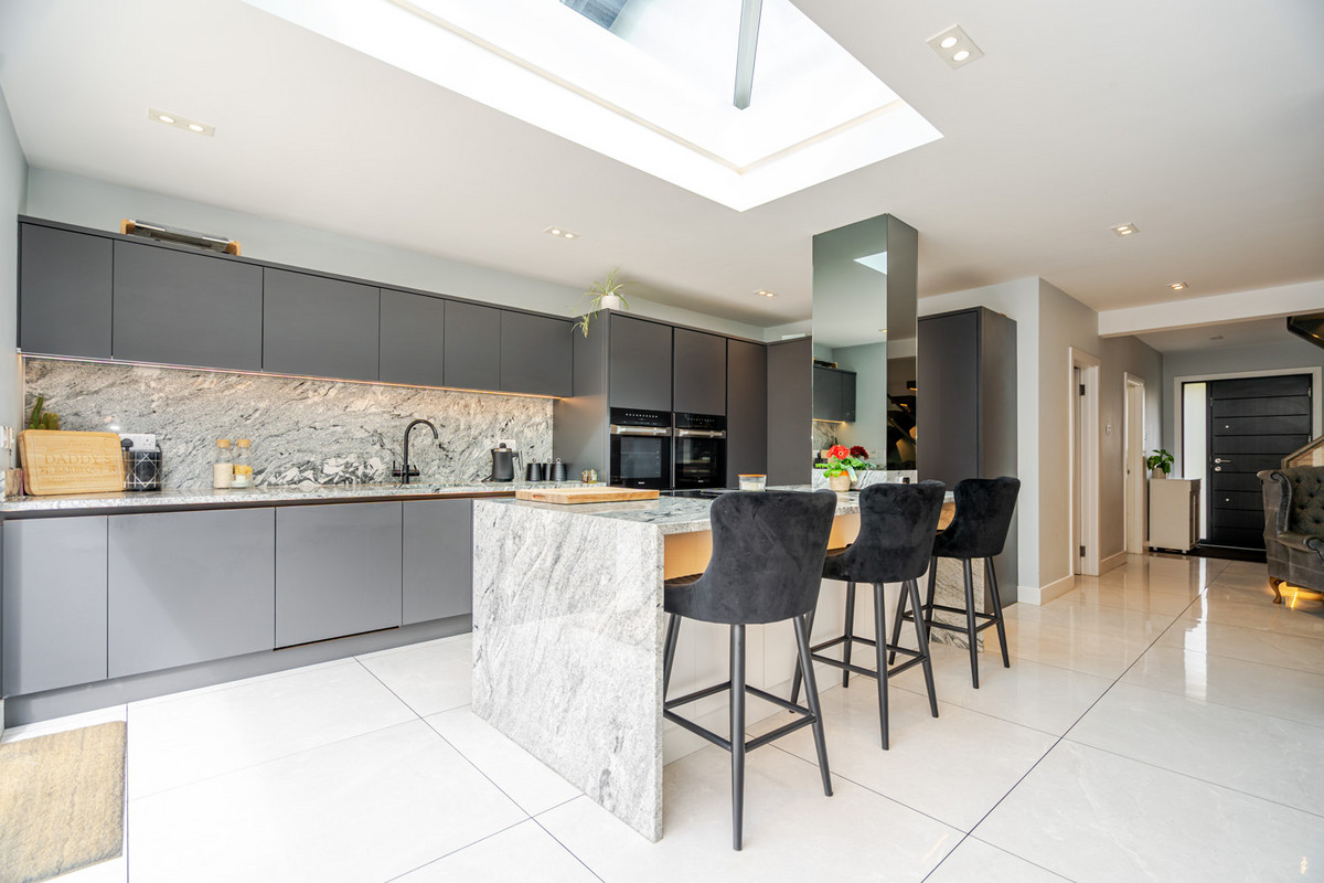 Church Hill, Aspley Guise MK17, photo 2