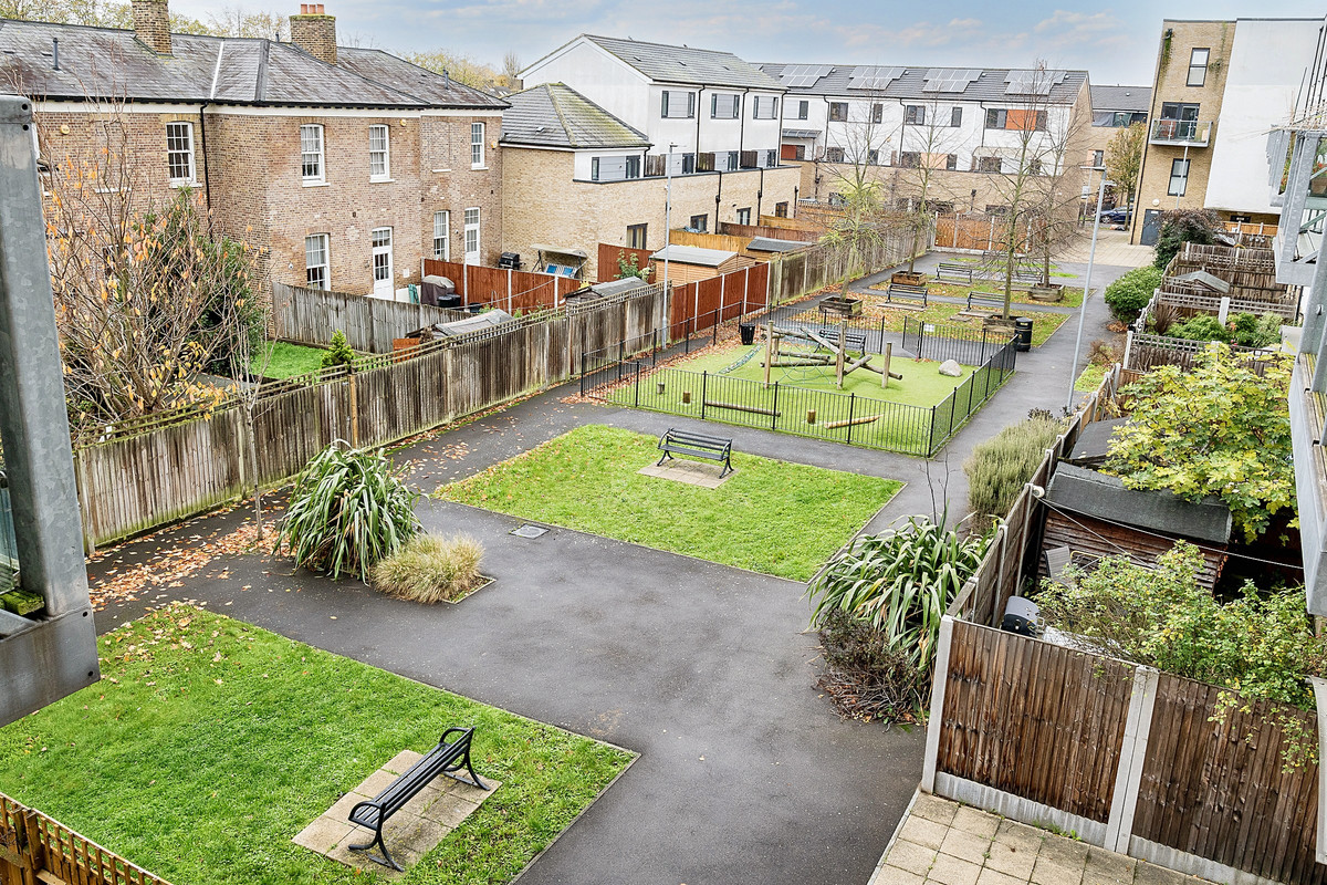 Bournebrook Grove, Romford, RM7, photo 24