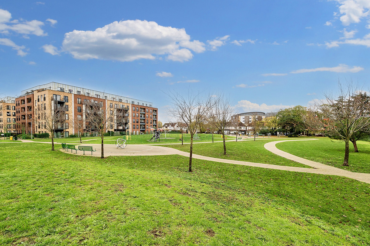 Bournebrook Grove, Romford, RM7, photo 25