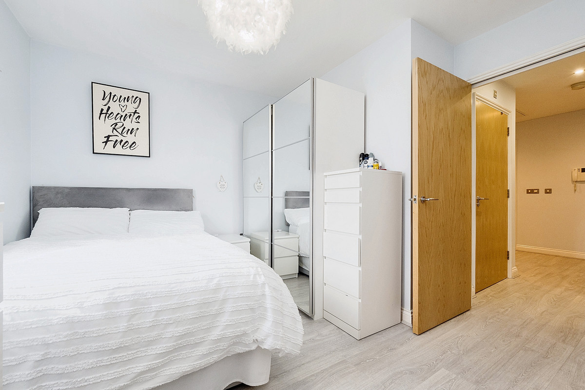 Churchill Avenue, Basildon, SS14, photo 12