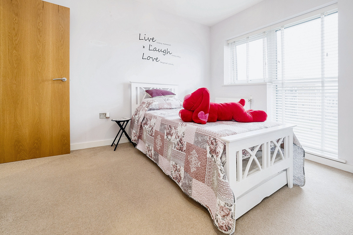 Bournebrook Grove, Romford, RM7, photo 12