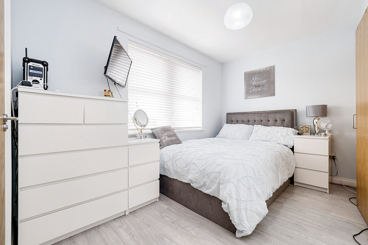 Churchill Avenue, Basildon, SS14, photo 9