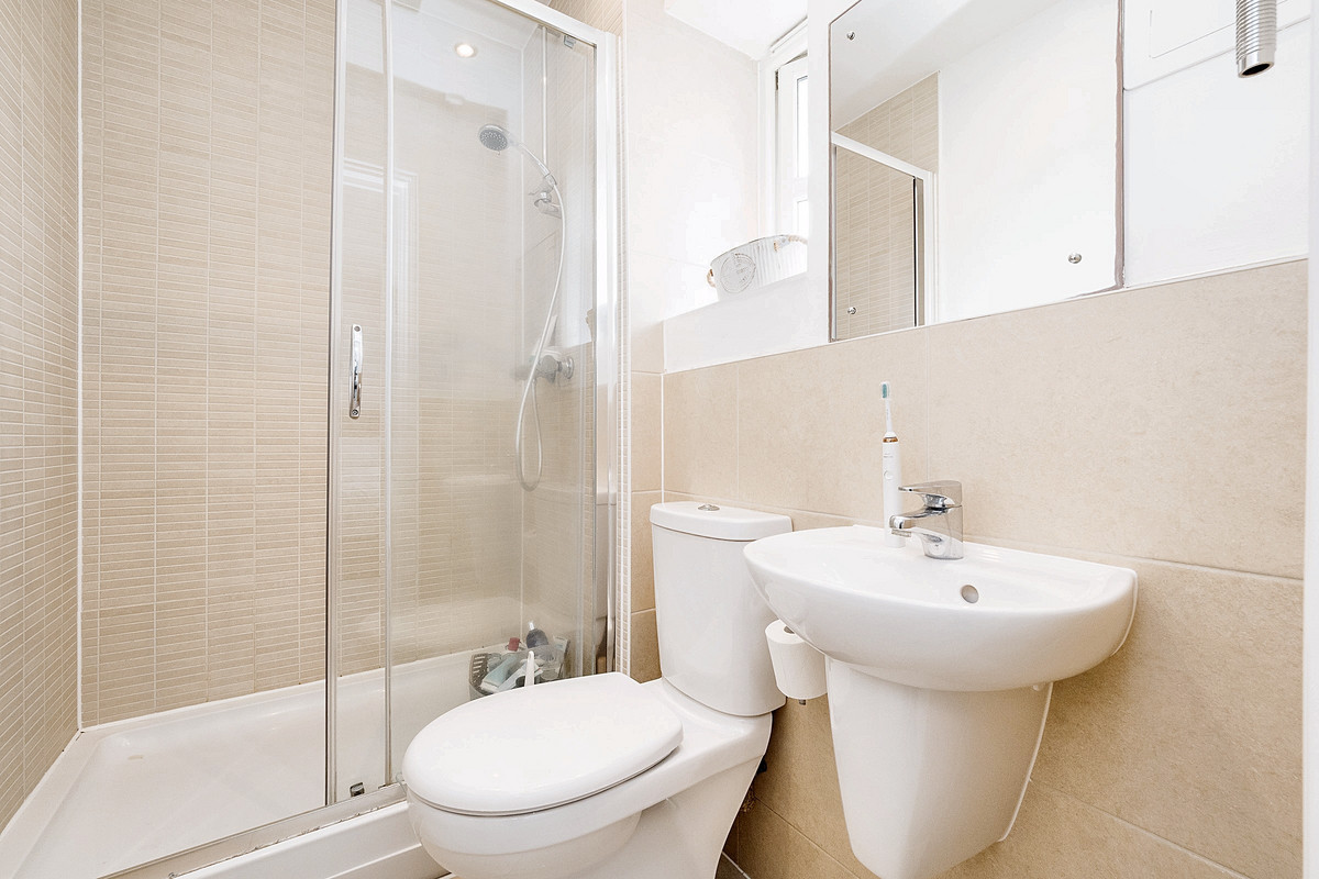 Churchill Avenue, Basildon, SS14, photo 11