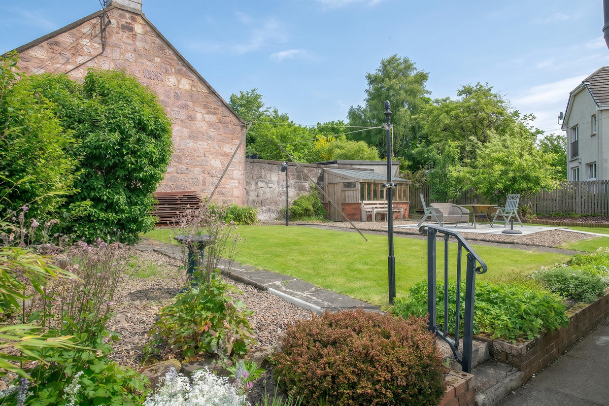 Abernethy House, Hareburn Road, Tillicoultry, FK13, photo 23