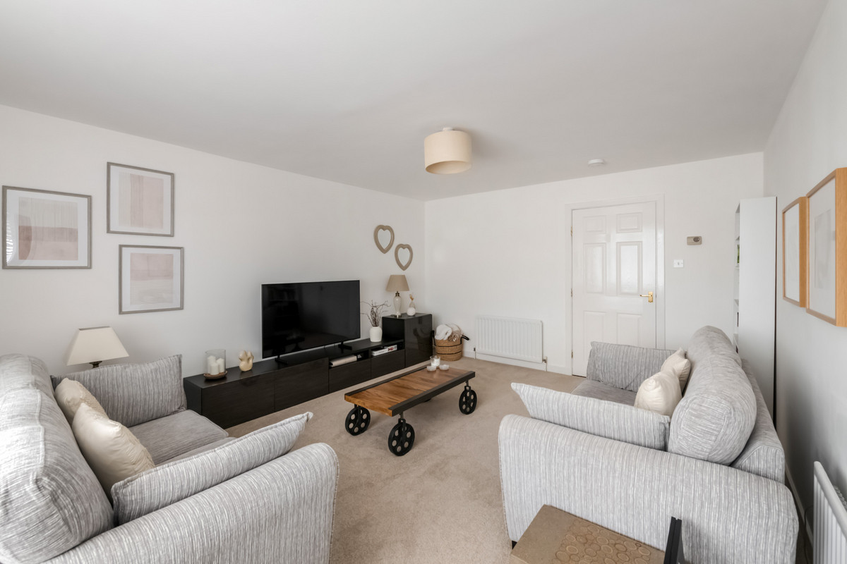 Mitchell Court, Dollar, FK14, photo 5