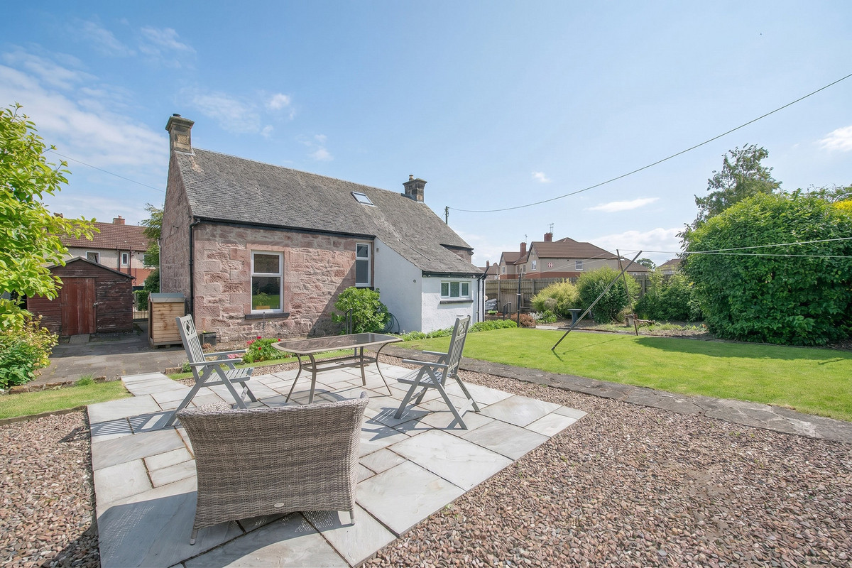Abernethy House, Hareburn Road, Tillicoultry, FK13, photo 22