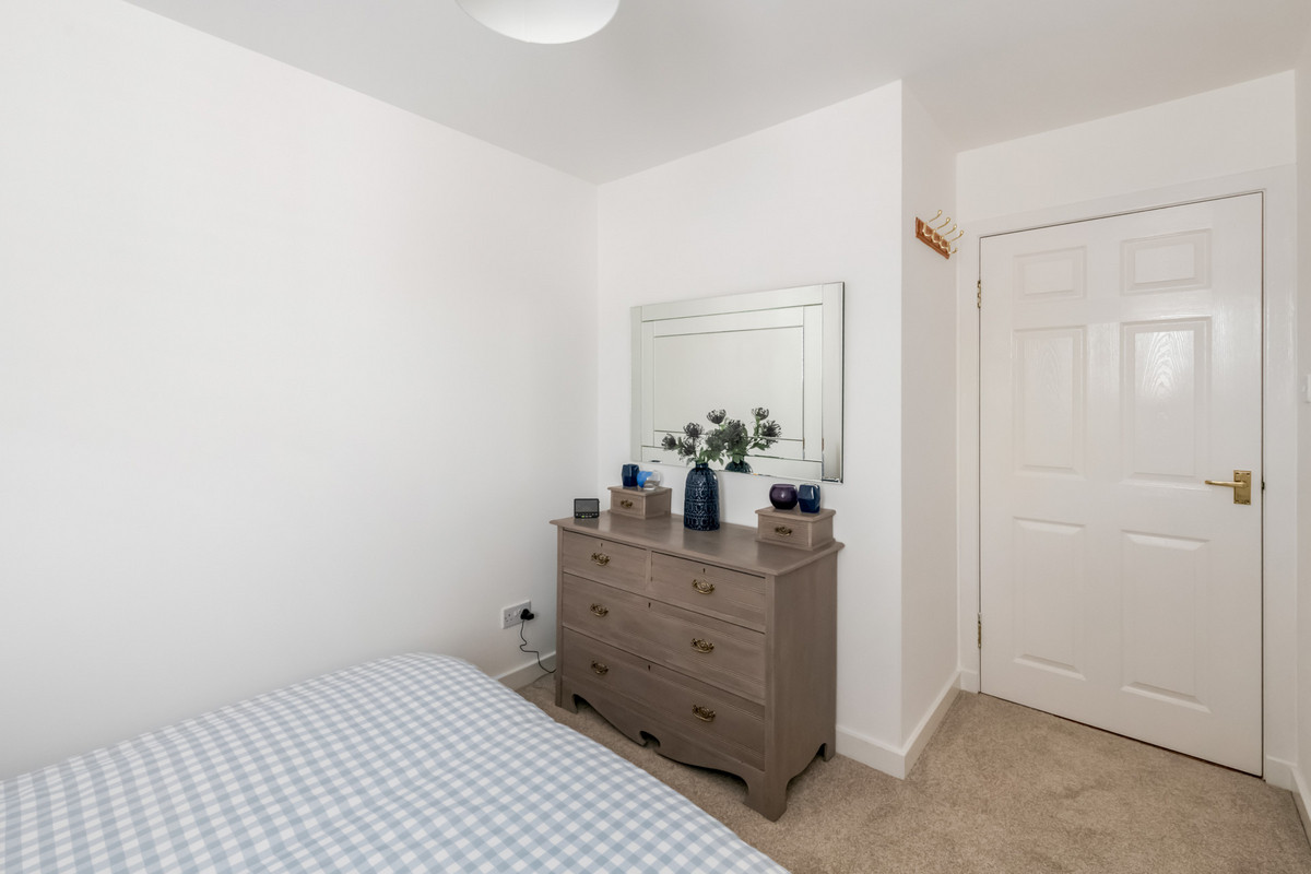 Mitchell Court, Dollar, FK14, photo 11