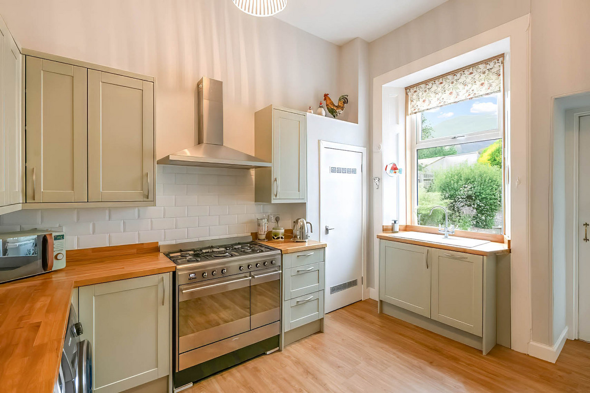 Abernethy House, Hareburn Road, Tillicoultry, FK13, photo 9