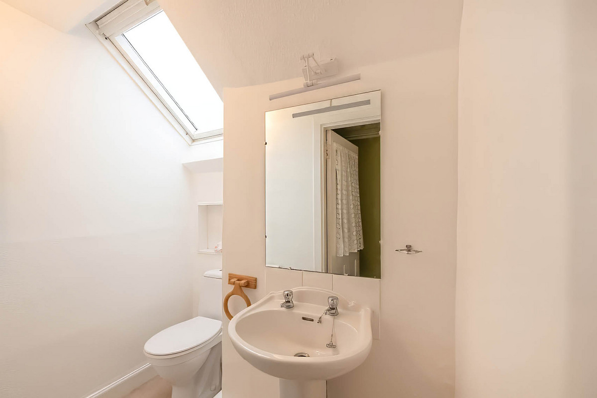 Abernethy House, Hareburn Road, Tillicoultry, FK13, photo 21
