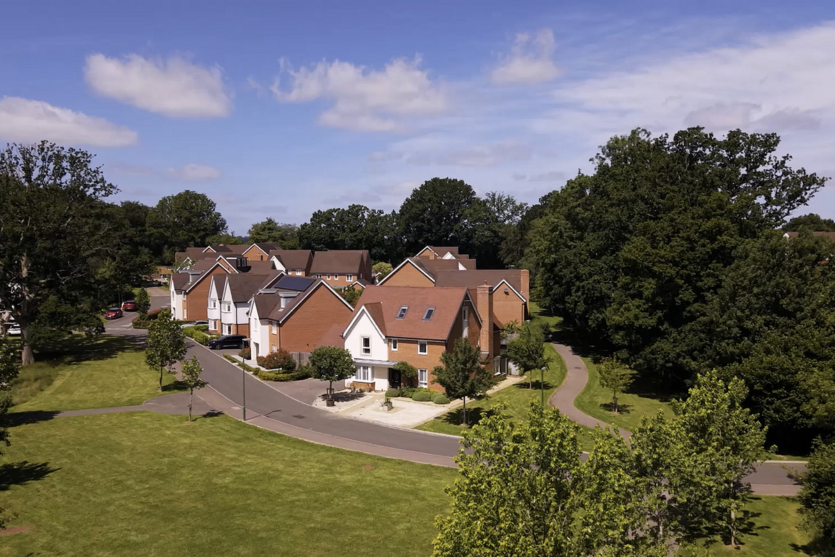 Langmore Lane, Lindfield, RH16