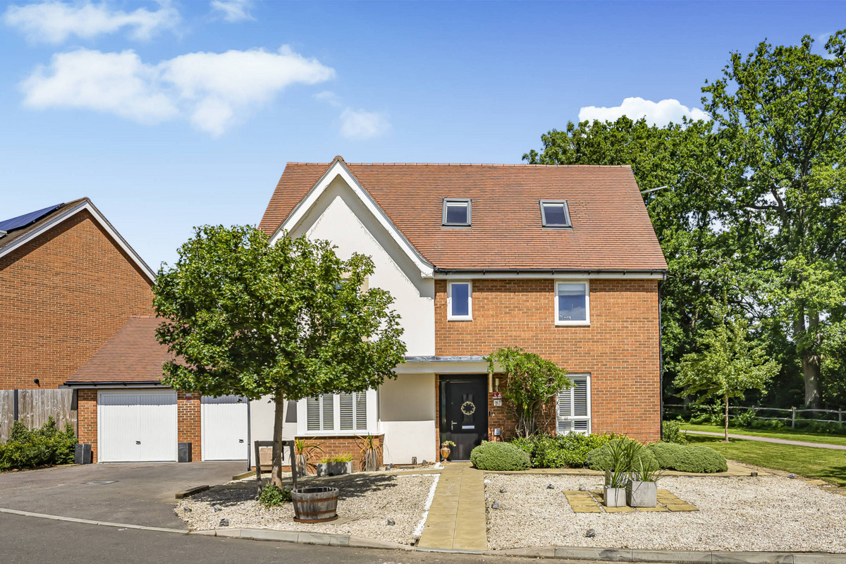 Langmore Lane, Lindfield, RH16, photo 2