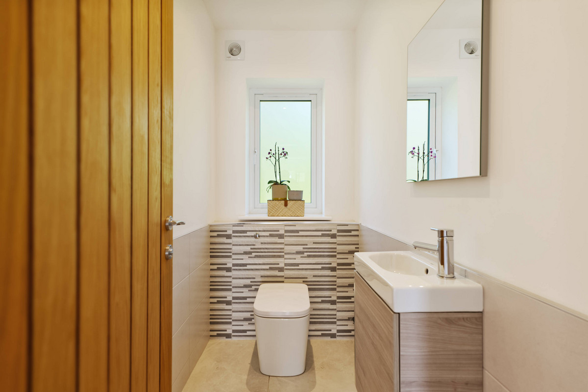 West Lane, East Grinstead, RH19, photo 9
