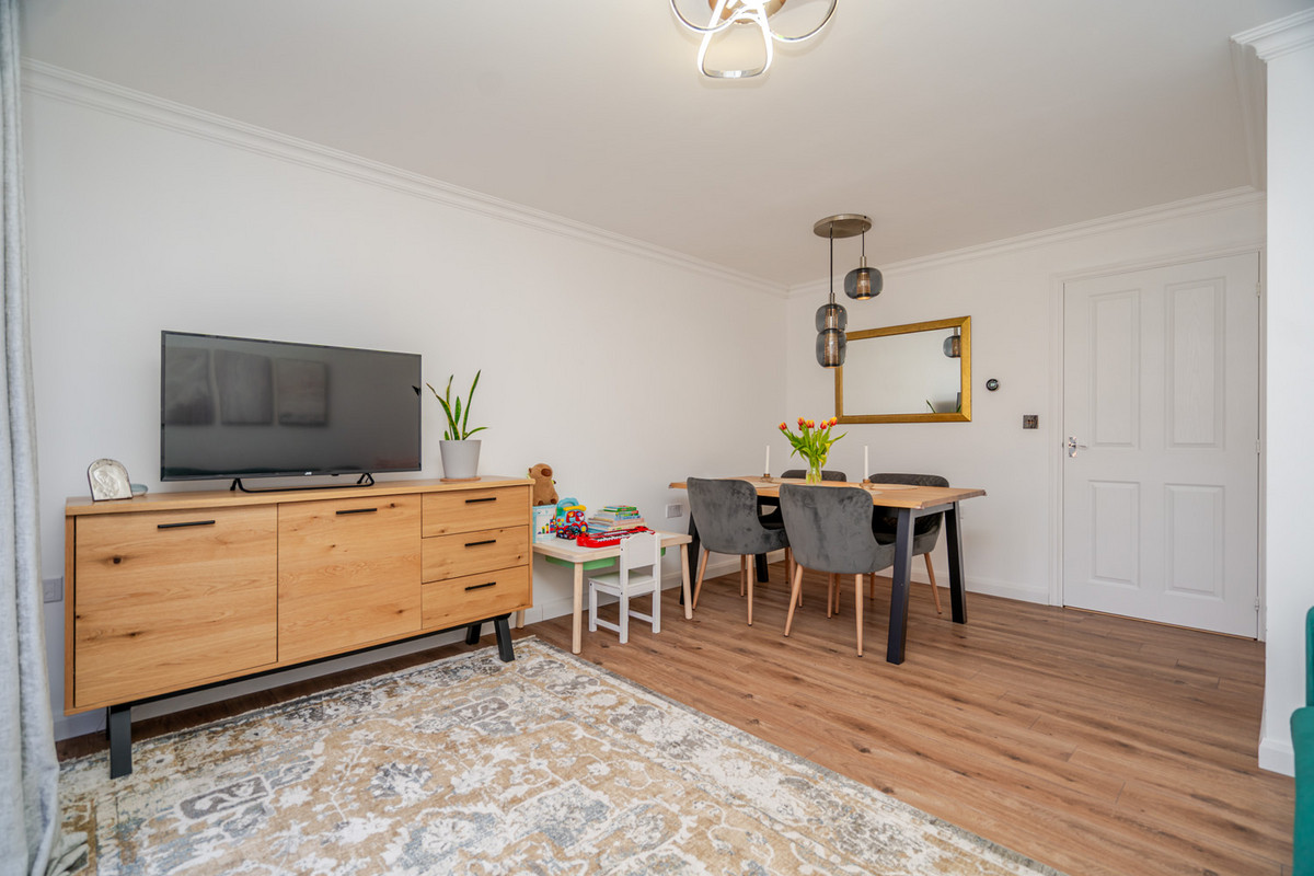 Curacao Crescent, Newton Leys, Milton Keynes, MK3, photo 8