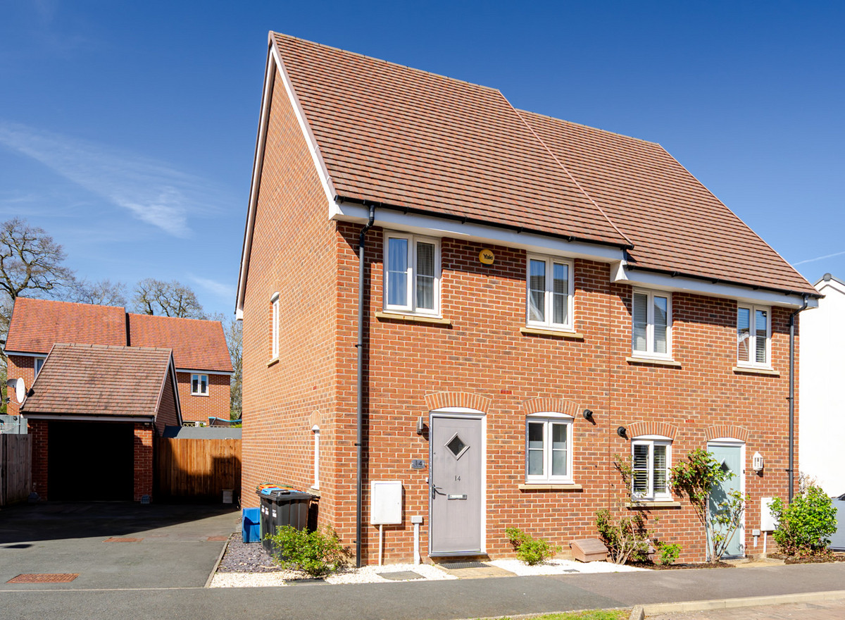 Curacao Crescent, Newton Leys, Milton Keynes, MK3