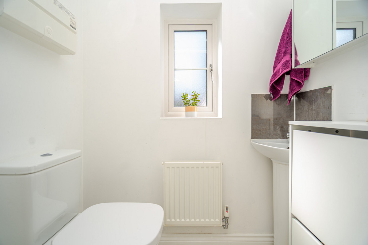 Curacao Crescent, Newton Leys, Milton Keynes, MK3, photo 5