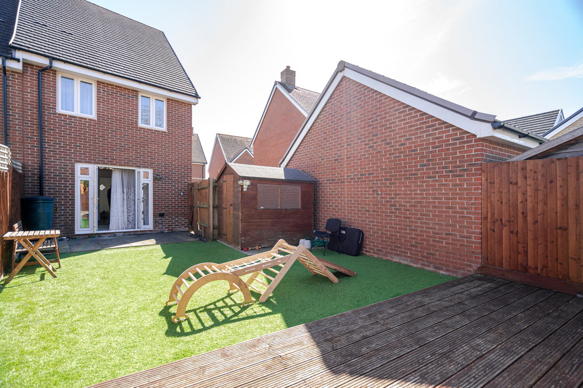Curacao Crescent, Newton Leys, Milton Keynes, MK3, photo 11