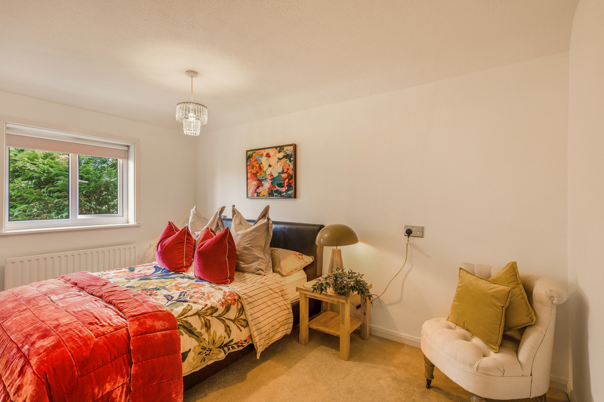Crawley Road, Horsham, RH12, photo 20