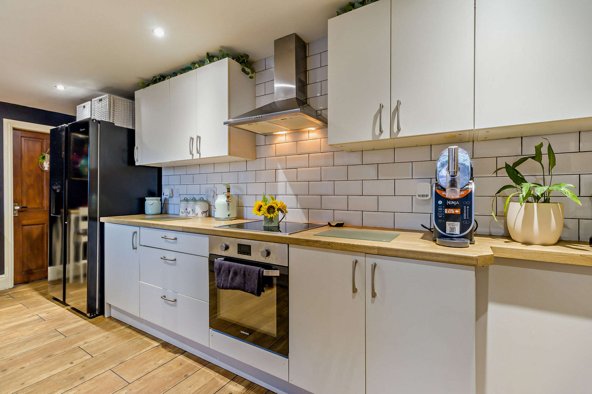 Sandtoft Road, Doncaster, DN9, photo 5