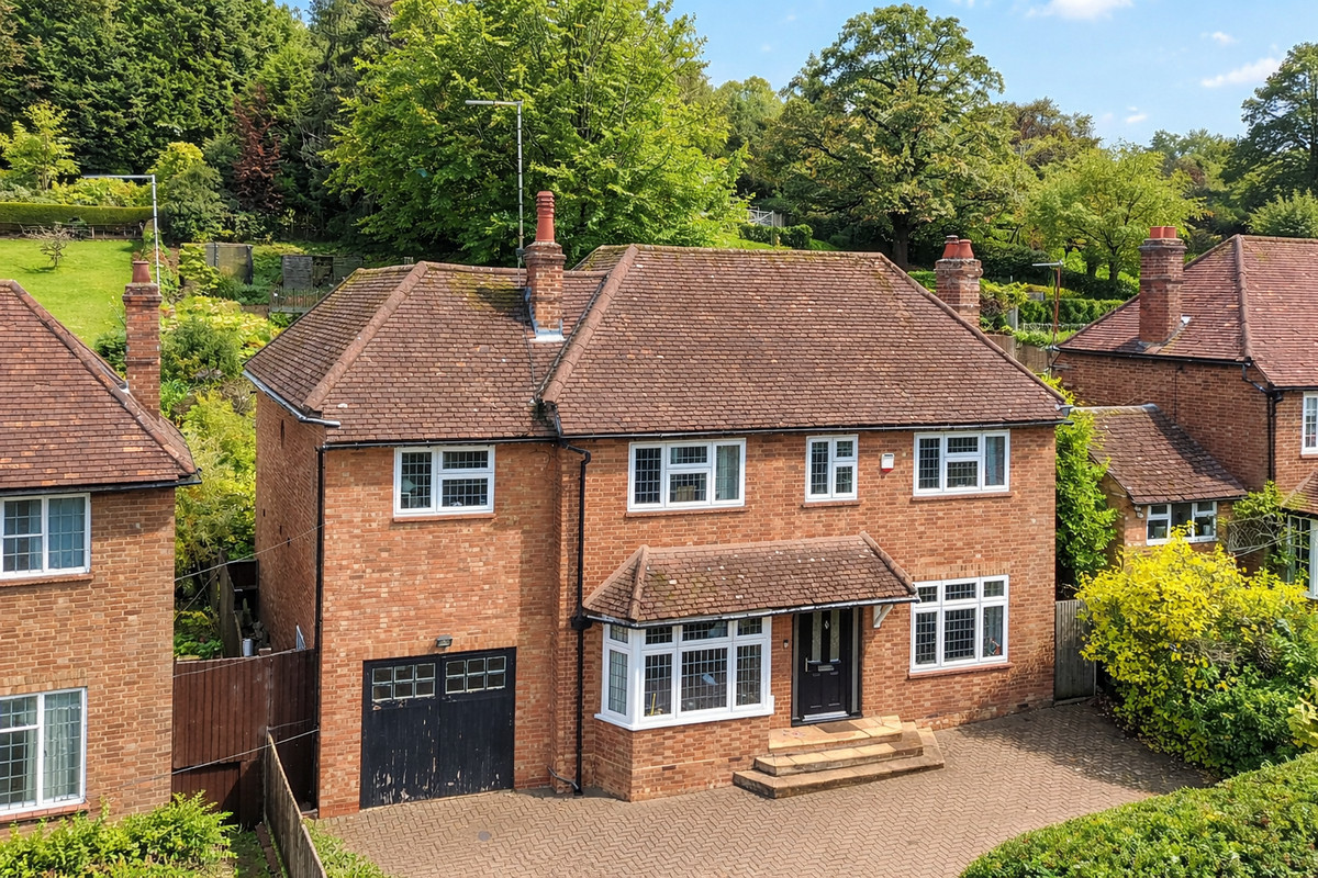 West Hill, Aspley Guise MK17, photo 2