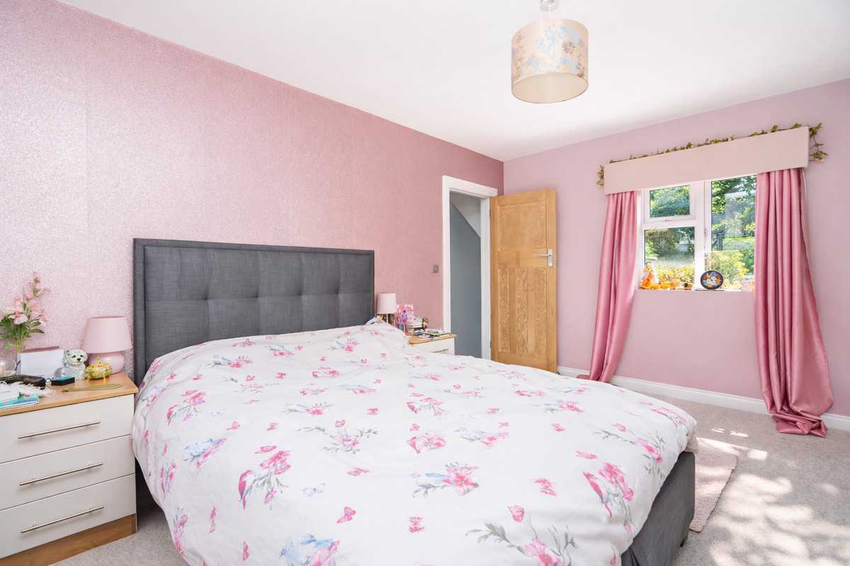 West Hill, Aspley Guise MK17, photo 21