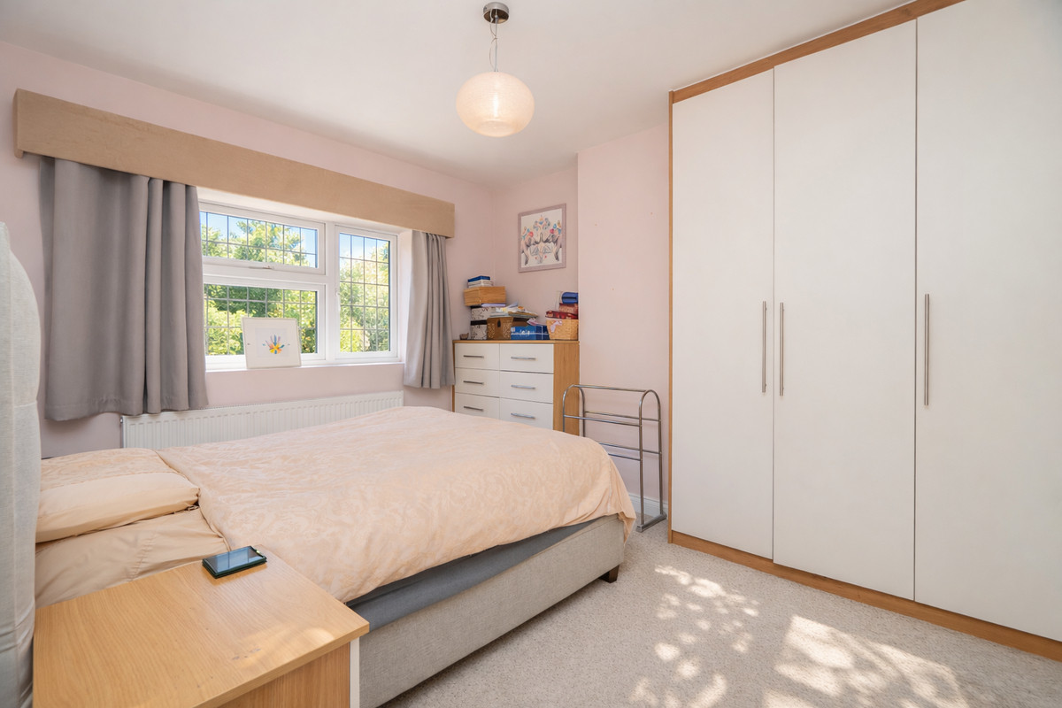 West Hill, Aspley Guise MK17, photo 22