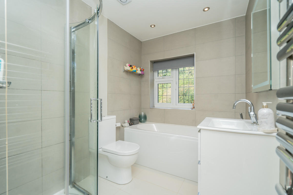 West Hill, Aspley Guise MK17, photo 23