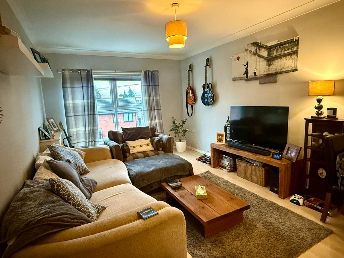 Denton Road, Manchester, M34, photo 2