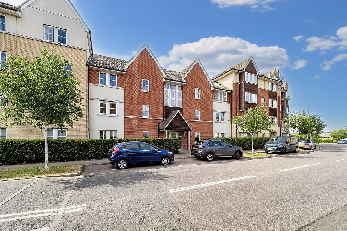 Churchill Avenue, Basildon, SS14, photo 4