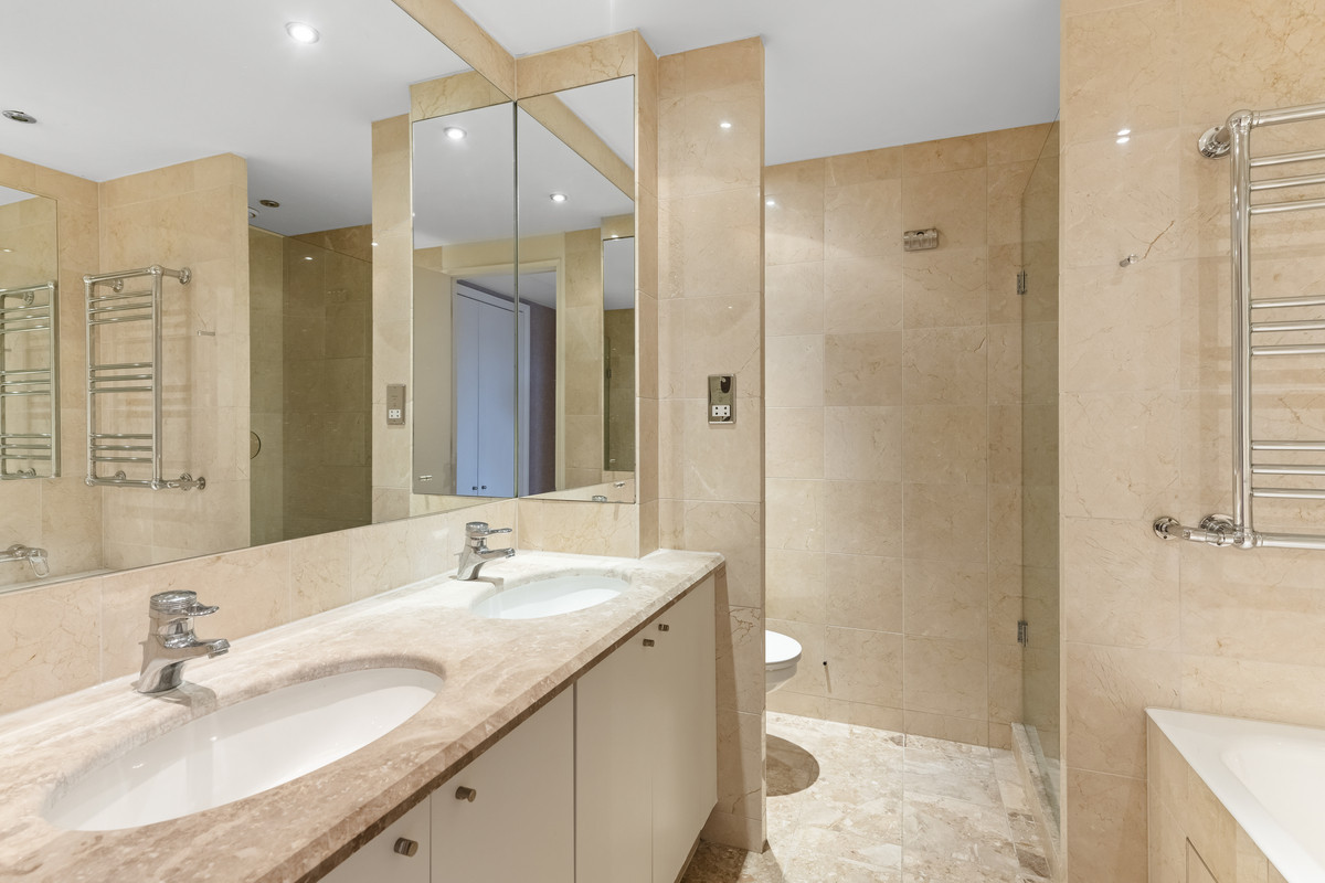 Belgrave Court, London, E14, photo 19