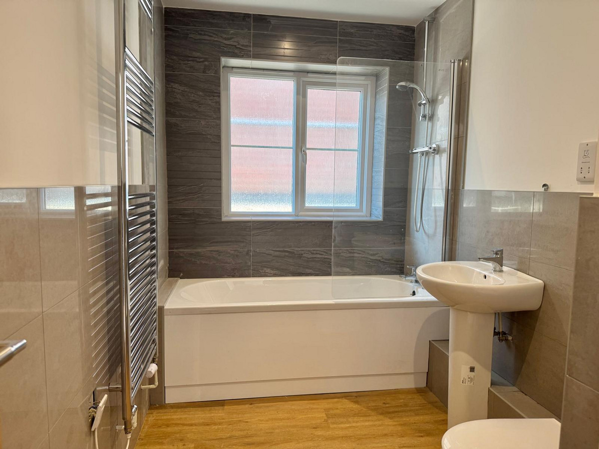 Broadweavers Close, Wincanton, BA9, photo 9