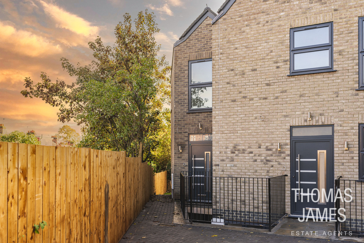 Corbett Grove, London, N22