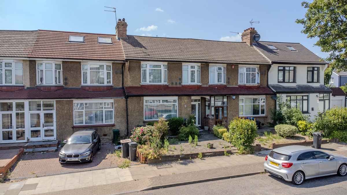 Connaught Gardens, London, N13