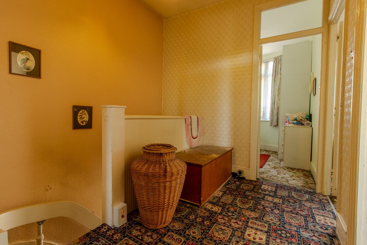 Connaught Gardens, London, N13, photo 10