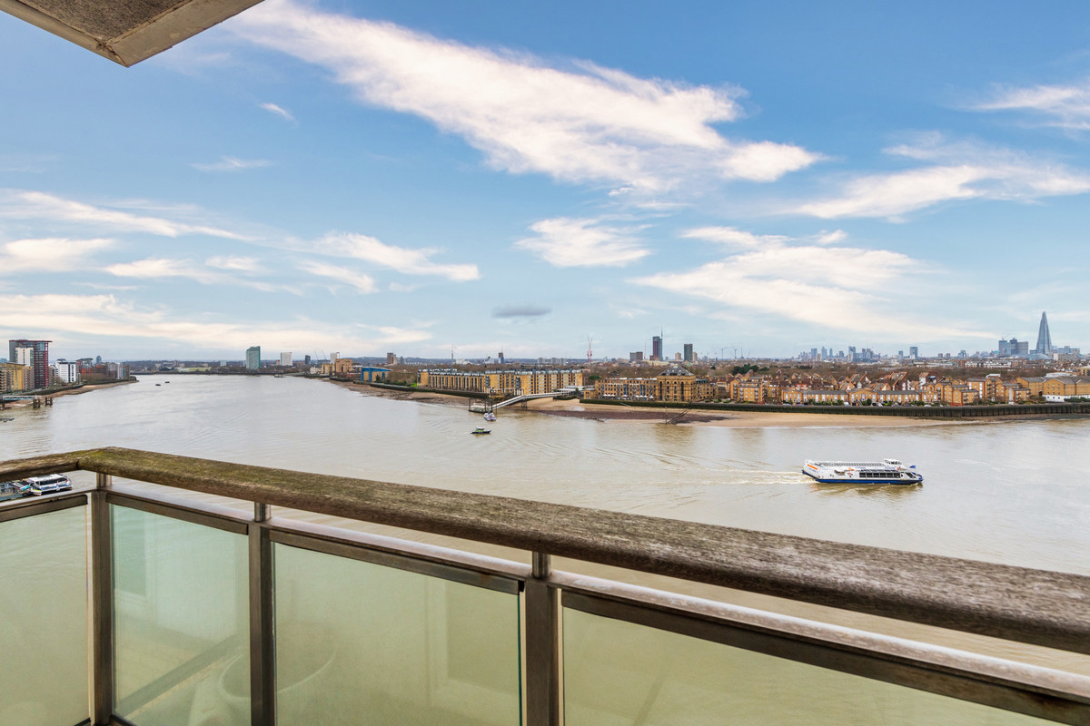 Belgrave Court, London, E14