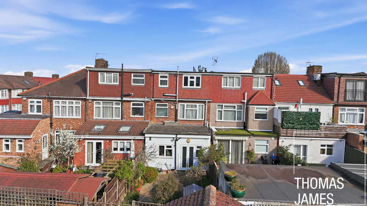 Oakfield Gardens, London, N18, photo 17